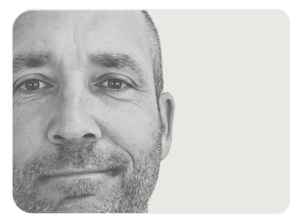 Headshot of Patrik Jonsson in black and white